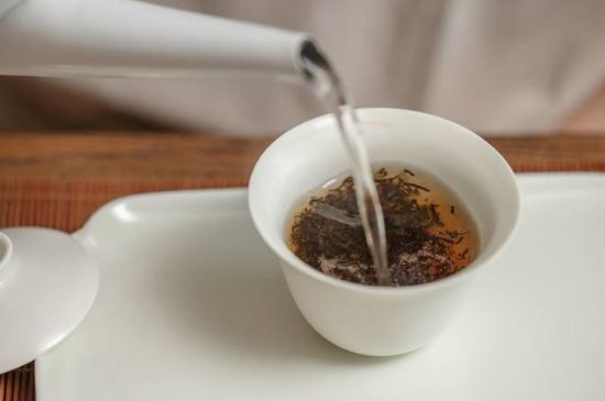 各類茶的注水方式，不同的茶泡茶時怎么注水