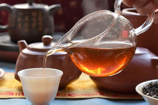 老茶浸蜜有什么功效，茶葉浸蜂蜜治咳嗽