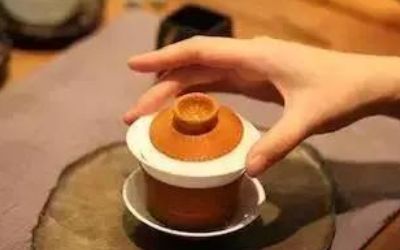 三才蓋碗的正確拿法，三才蓋碗抓碗法圖解