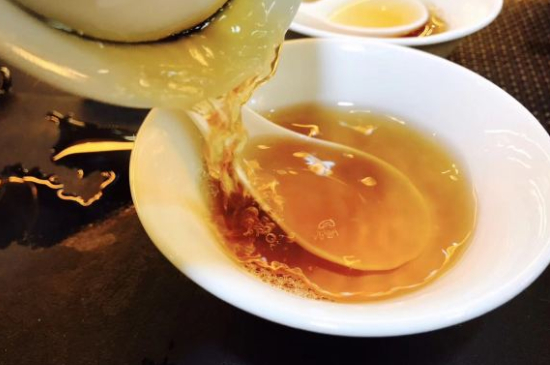 肉桂可以用紫砂壺沖泡嗎，紫砂壺能泡武夷巖茶肉桂用嗎？