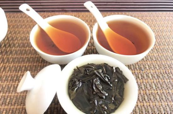 大紅袍第一泡要倒掉嗎，洗茶水需倒掉但第一泡出湯