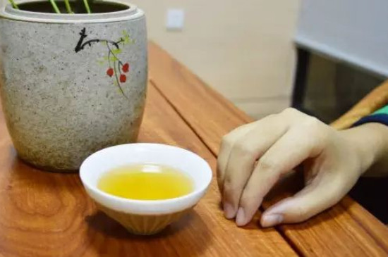 女人喝茶要行扣茶禮嗎，叩茶禮女士能用嗎？