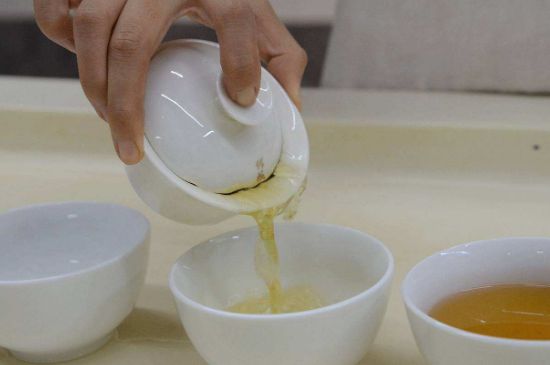 泡茶的順口溜，茶葉三泡是精華