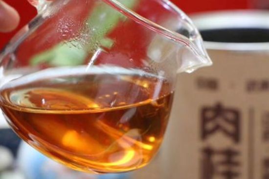 女人喝肉桂紅茶有什么好處，肉桂加紅茶的功效與作用