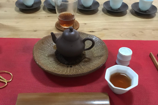肉桂可以用紫砂壺沖泡嗎，紫砂壺能泡武夷巖茶肉桂用嗎？