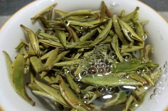 老茶和新茶哪個好，老茶好喝還是新茶好喝