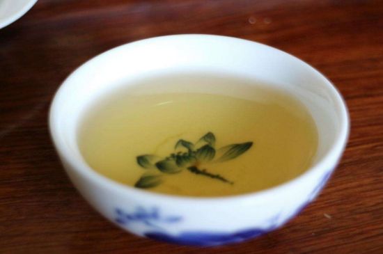 茉莉香精茶的鑒別方法，茉莉茶加香精怎樣識別？