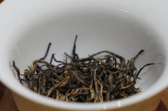 怎樣鑒別金駿眉的好壞，金駿眉紅茶的鑒別方法