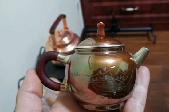 常見(jiàn)的七大材質(zhì)的茶具優(yōu)缺點(diǎn)，用什么材質(zhì)的茶具泡茶最好？