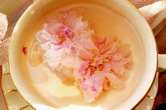 玫瑰花茶的功效與作用，堅持喝一個月玫瑰花茶會怎樣？