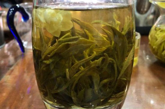 茉莉龍珠泡開后為什么都是梗，茉莉龍珠泡開后什么樣？