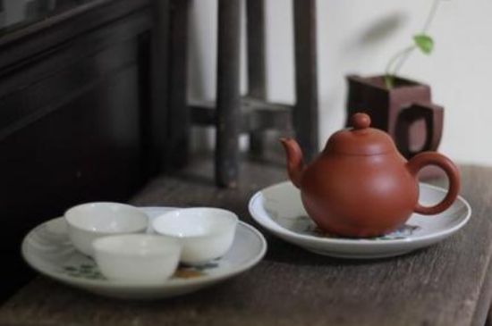 本山綠泥壺適合沖泡什么茶，紫砂壺本山綠最適合什么茶？