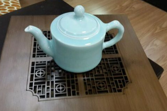 瓷壺適合泡什么茶，瓷器茶具喝什么茶好