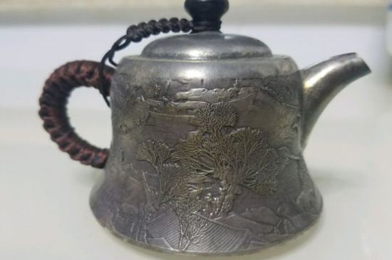銀壺泡茶后為什么會(huì)變黑，銀壺內(nèi)膽發(fā)黑怎么辦