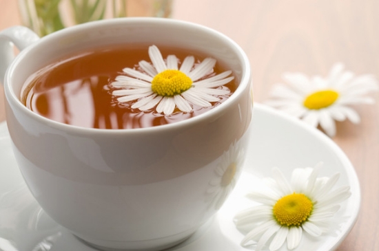 經(jīng)常菊花泡水好嗎，喝菊花茶有什么好處？