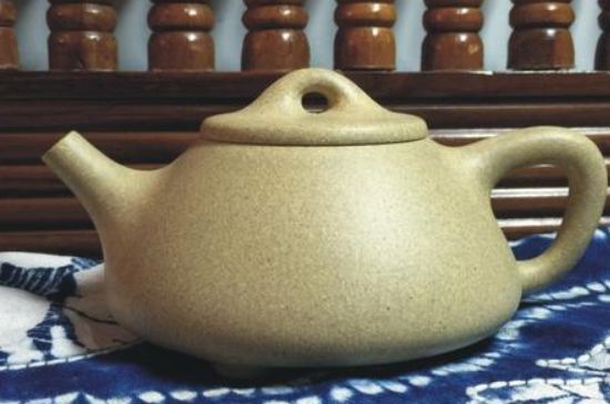 本山綠泥怎么分辨真假，真正的本山綠泥紫砂壺怎么鑒別？