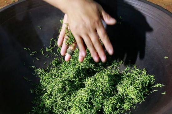 茶葉怎么炒制才香，怎樣炒茶葉更香？