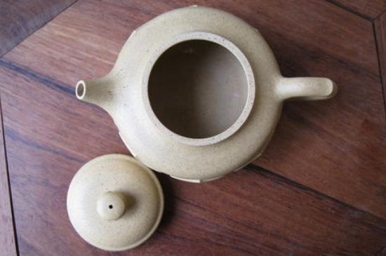 本山綠泥怎么分辨真假，真正的本山綠泥紫砂壺怎么鑒別？