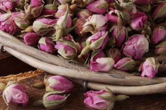 玫瑰花茶是應(yīng)該煮還是蒸，玫瑰花茶是不是煮一下效果更好？