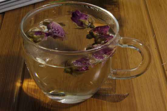玫瑰花和茉莉茶一起泡有什么作用，玫瑰茉莉花茶的功效