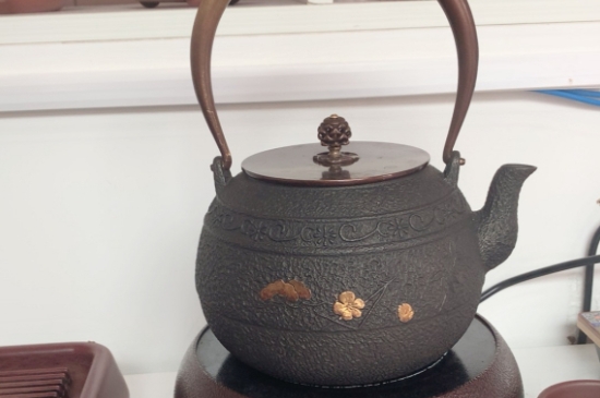 常見(jiàn)的七大材質(zhì)的茶具優(yōu)缺點(diǎn)，用什么材質(zhì)的茶具泡茶最好？