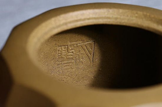紫砂壺密密麻麻黑點(diǎn)，布滿了很多小黑點(diǎn)的紫砂好嗎