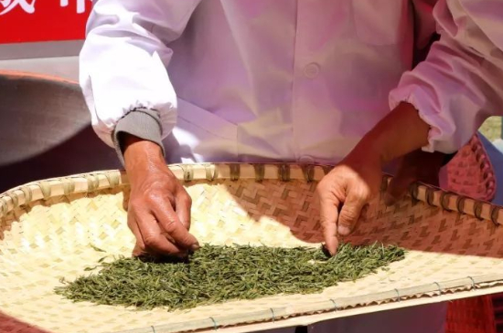 綠茶加工工藝流程圖，綠茶的加工制作包含哪幾個(gè)步驟？