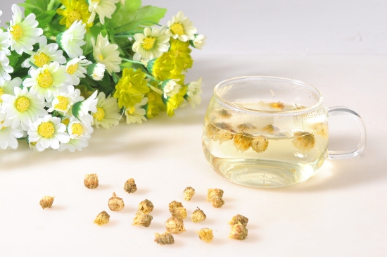 喝菊花茶有什么效果，女人長(zhǎng)期喝菊花茶好嗎？