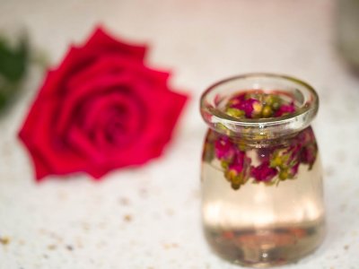 玫瑰花茶能豐胸嗎，天然豐胸花茶