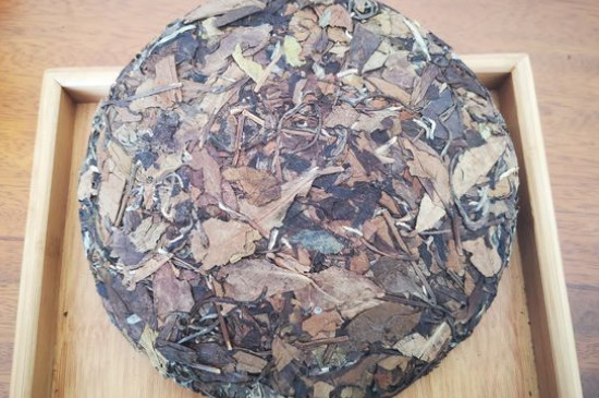 新舊白茶怎么區(qū)分，怎么分辨白茶是新還是舊