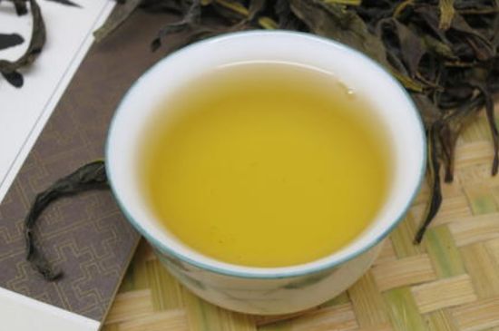 烏崠鴨屎香屬于哪類茶，鳳凰鴨屎香是紅茶還是綠茶？