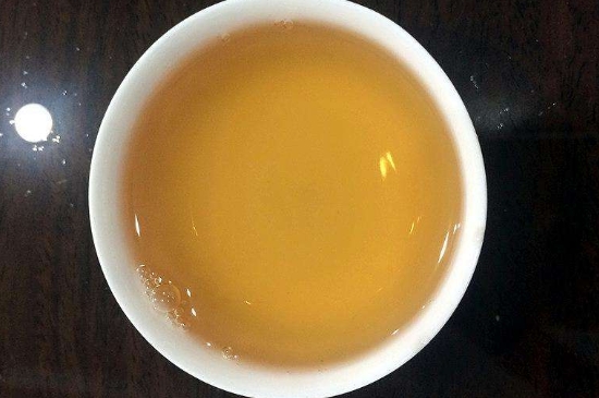 白茶三年為藥七年為寶的原理，為什么說一年茶三年藥七年寶？