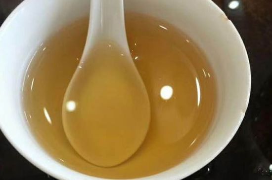 女人喝金駿眉的好處和壞處，女性喝金駿眉可減肥養(yǎng)顏