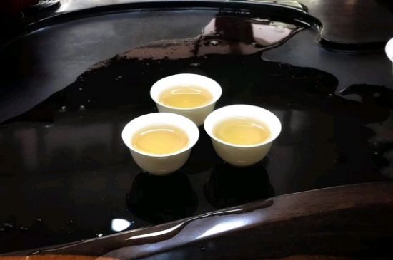 蜜蘭香好還是鴨屎香好，鳳凰單叢茶蜜蘭香和鴨屎香特點(diǎn)有哪些？