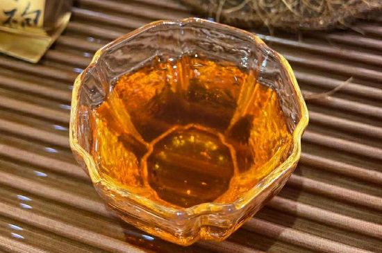 武夷巖茶大紅袍，喝起來是什么味道？