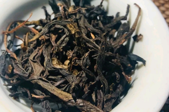 長期喝巖茶會上火嗎？巖茶這樣喝了容易上火！