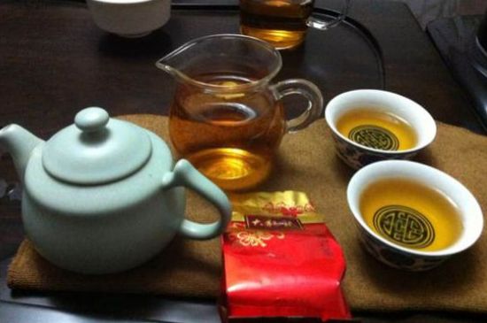 肉桂茶和大紅袍哪個貴，武夷山肉桂與大紅袍的價格比較