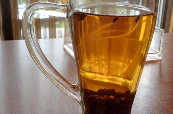 紅茶放置10年還能喝嗎，多年過期紅茶居然還能喝？