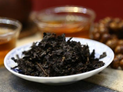 黑茶的功效與作用，長(zhǎng)期喝黑茶有什么功效？