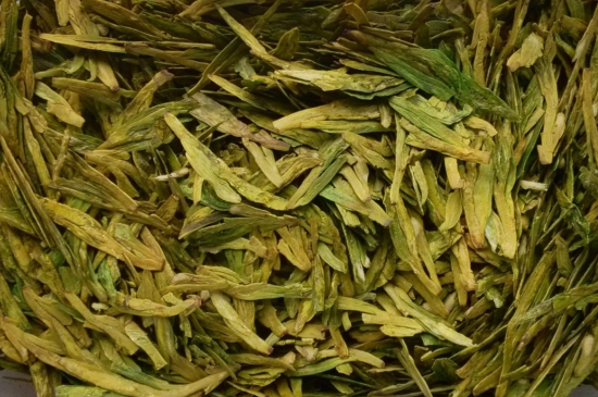 西湖龍井茶毫和發(fā)霉區(qū)別圖片，長霉的龍井茶葉會(huì)是什么樣？