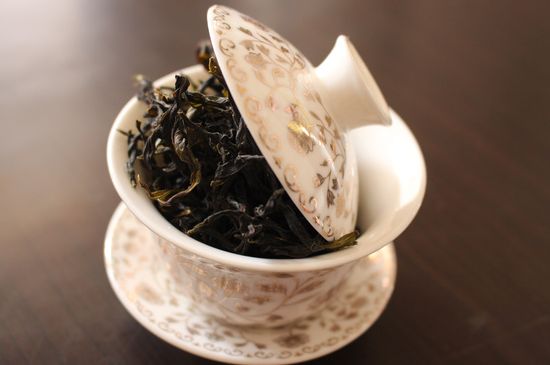 烏崠鴨屎香屬于哪類茶，鳳凰鴨屎香是紅茶還是綠茶？