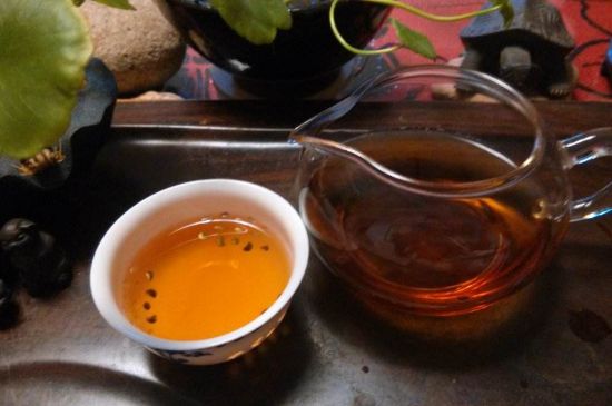 正山小種對胃好嗎，正山小種養(yǎng)胃還是傷胃
