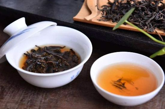茯磚茶與普洱茶哪個好，茯茶和普洱茶口味區(qū)別