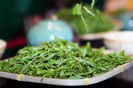 單樅茶什么季節(jié)最好喝，鳳凰單叢茶春茶好還是秋茶好？