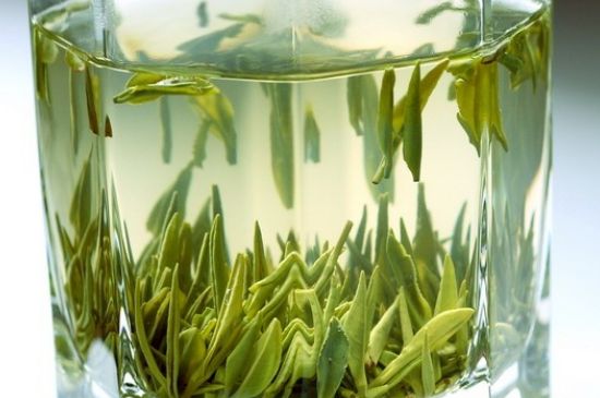 竹葉青和雀舌哪個(gè)貴，竹葉青茶貴嗎？