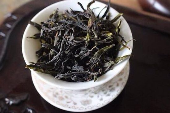 鴨屎香單叢雪片茶的特點(diǎn)，鳳凰雪片茶有什么特點(diǎn)？