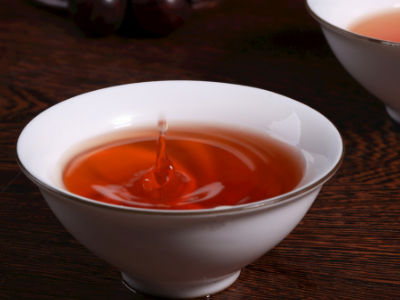 紅茶和綠茶的區(qū)別，常喝紅茶好還是綠茶好？