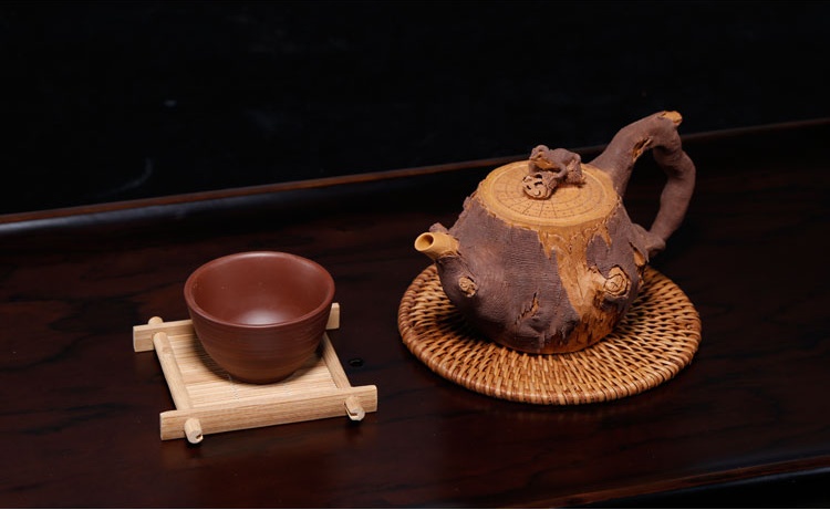 仿木外皮紫砂壺，創(chuàng)意木樁手工雕刻紫砂壺